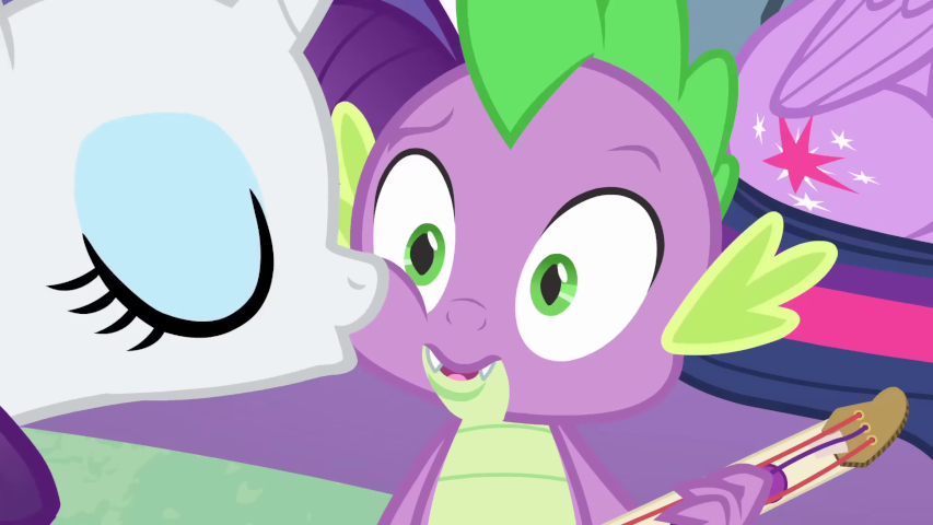 Rarity kissing Spike